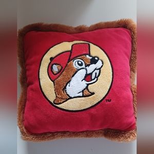 Buc-ees Beaver Throw Pillow